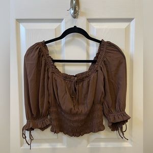 WORN ONCE ABERCROMBIE STRINGY RUCHED TOP SIZE SMALL